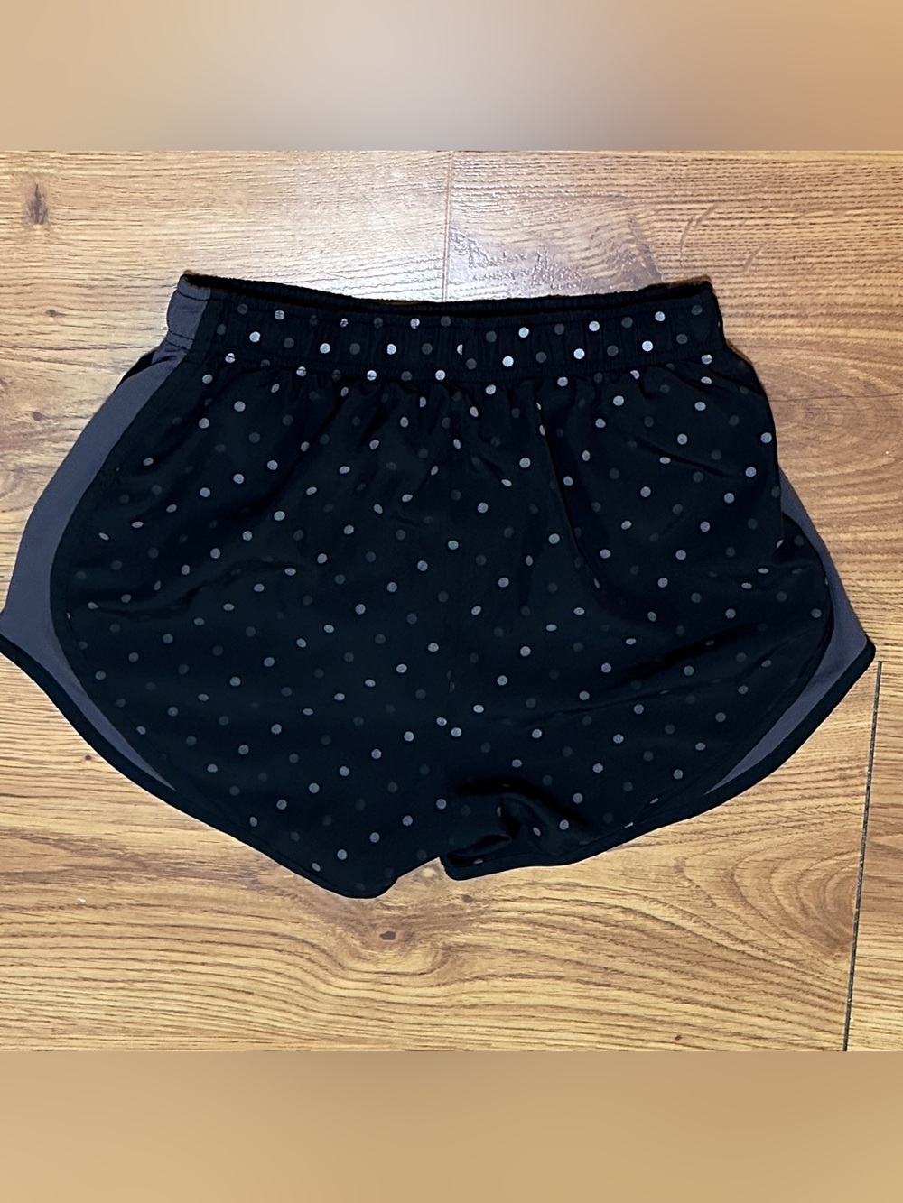 Nike Dri-FIT Tempo Running Shorts Black Gray Polka Dot Women’s Small - Picture 3 of 4